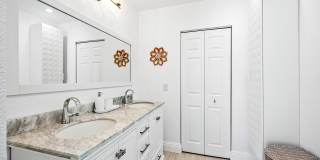 124 Oregon Lane Gallery 24