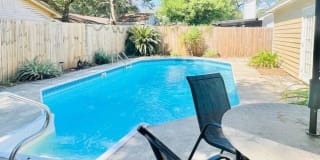 289 Honeysuckle Way Gallery 1