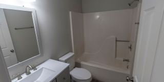 Large 3 bedroom Duplex Gallery 27