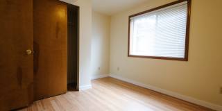 8bed, 4 BA House, Close to University Village!! Gallery 12
