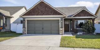 7719 N Goodwater Loop Gallery 2