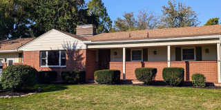 AVAILABLE NOW! Spacious 3 Bed / 2.5 Bath Home in Washington Twp with Basement! Gallery 1