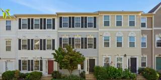 Fantastic Townhome in Sterling! Gallery 1