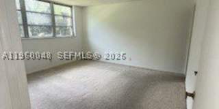 300 S Hollybrook Dr Gallery 13