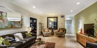 8550 Holloway Dr Gallery 1