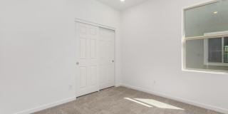 1935 N Marketside Ave Gallery 23