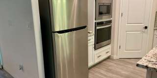 Spacious 3BR 3BA House in Bakersfield Gallery 17