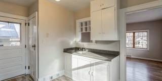 CLOSE TO BEAVERDALE!! 2 Bed, 1 Bath Home in Des Moines Gallery 4