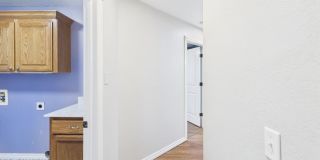 319 SW Coral Gallery 15