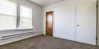 723-25 N Central Ave Gallery 7