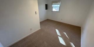 Room in 6 Bedroom Home at Oak Park Rd Gallery 58
