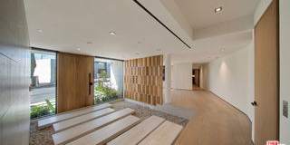 8765 Hollywood Boulevard Gallery 9