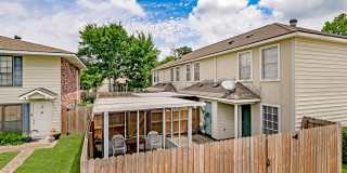 2 Story townhome Located off S Flannery Gallery 10
