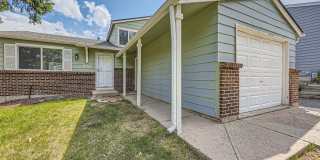 Spacious 3-Bedroom Aurora Home with Fenced Yard, Garage & Central AC Gallery 3