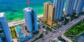 16425 Collins Ave Gallery 40