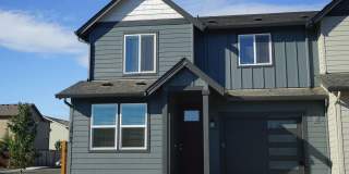 LIKE NEW Prairie Commons Luxury Townhome for Lease - 12018 NE 109th St Unit A Gallery 1