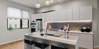 1720-00 FOLSOM Street Gallery 7