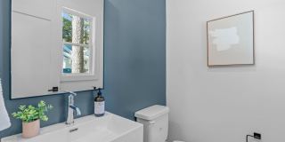 **OFFERING REFUNDABLE APPLICATION FEES & $200 MOVE IN PROMOTION** New Construction 3BD, 3.5BA End-Unit Raleigh Townhome with a Large Upstairs Bonus Room & Full Bathroom Inside the Beltline Near Lake J Gallery 23