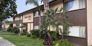 4425 Ocean View Boulevard Gallery 1
