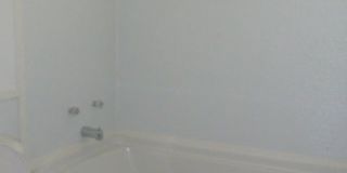 2BR/1BA Unit in Duplex - TOTAL ELECTRIC - Section 8 ok! Gallery 27
