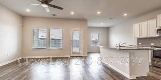 2126 Silver Maple Gallery 9