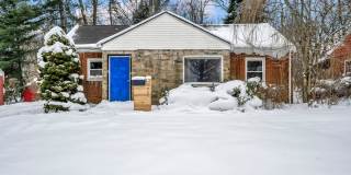 Charming 3BR House in Mayfield Heights Gallery 1