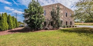 550 Kelly Road Gallery 1