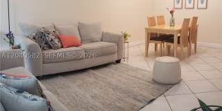 550 Oaks Ln Gallery 2