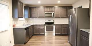 2216 Mayfield Lane Gallery 3