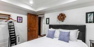 214 Woodside Avenue Gallery 17