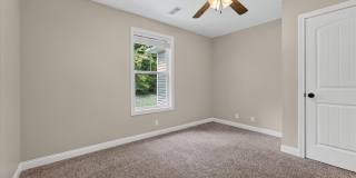 Pet Friendly Four Bedroom! Gallery 29