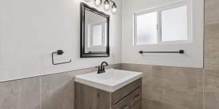 926 W Moreland Street Gallery 20