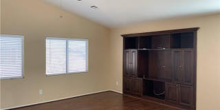 CHARMING SPLIT LEVEL HOME. FEATURING OPEN FAMILY ROOM Gallery 8