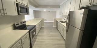 The Brentwood Collection Gallery 13