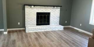 Charming 4BR House in Roeland Park Gallery 11