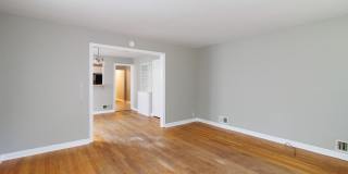 6149 Broadway Street Gallery 3