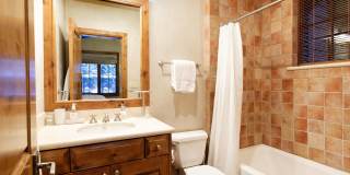 32 Prospector Road Gallery 28
