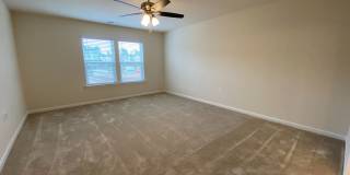 Room in 3 Bedroom Townhome at Talley St Gallery 42