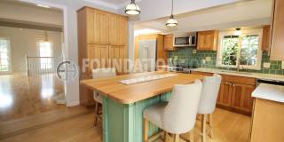 Charming Mill Valley Home with Backyard Office – Prime Boyle Park Location, Just a 5-Minute Walk to Downtown. FOUNDATION Gallery 9