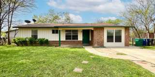 **APPLICATION RECEIVED** *MOVE IN SPECIAL* Tucked Away on a Cul-de-Sac | 3-Bedroom San Antonio Home! Gallery 3