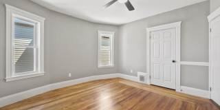 18 Lyon St. Gallery 10