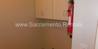 Wonderful Sierra Oaks 3bd/2ba Duplex with 2 Car Garage Gallery 21