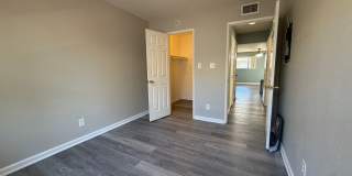 Upstairs 2/1 home in Greenback Estates Gallery 10