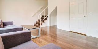 Portland Place: 2370 Portland Street - Three Bedrooms Near USC! Gallery 18