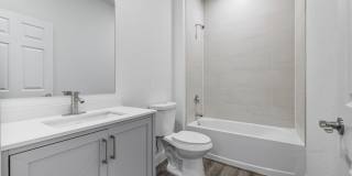 727 Cane Street East Gallery 25