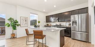 6818 Gateway Crossing Street Gallery 12