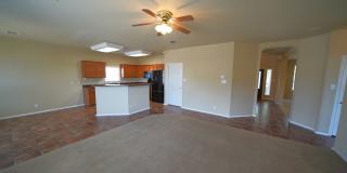 Spacious Home in Cibolo with 3 Car Garage! Realor Commission: $750 Gallery 13