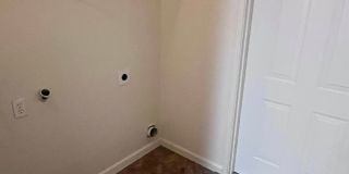 NICE CONDO AT THE RESERVES @ GALLERIA IN ROSEVILLE!! Gallery 12