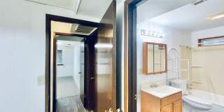Tranquil House on Quiet South Delridge Street! Gallery 20