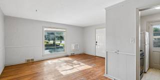 Charming 1 Bedroom! Charming 1 Bedroom! Gallery 4